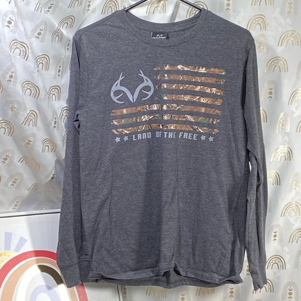 Realtree Gray Long Sleeve Shirt with Camo Accents
